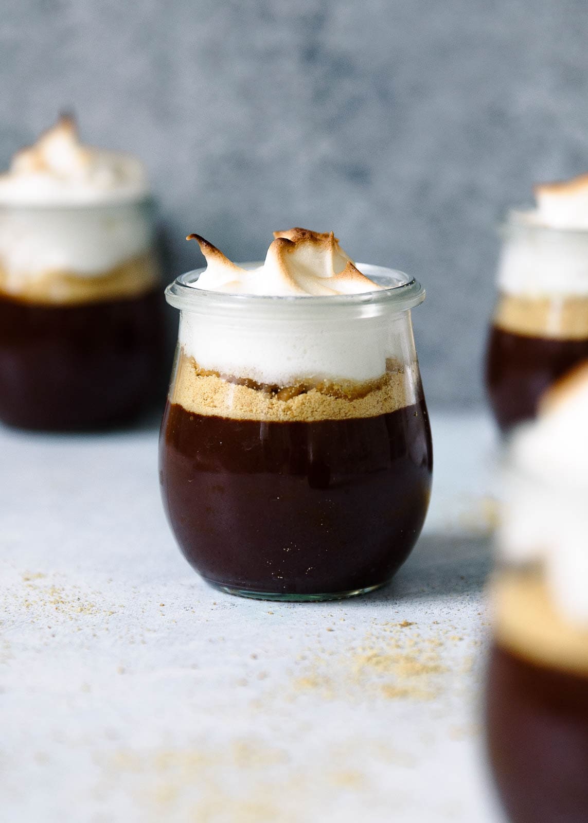 The most beautiful and addicting s'mores pots de creme. They just happen to be paleo and dairy-free, too! GET IN MY BELLY.