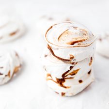 Nutella Meringues