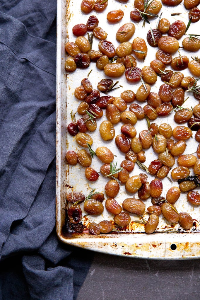 Rosemary Roasted Grapes: a sweet and savory alternative to cranberry sauce this holiday season! 