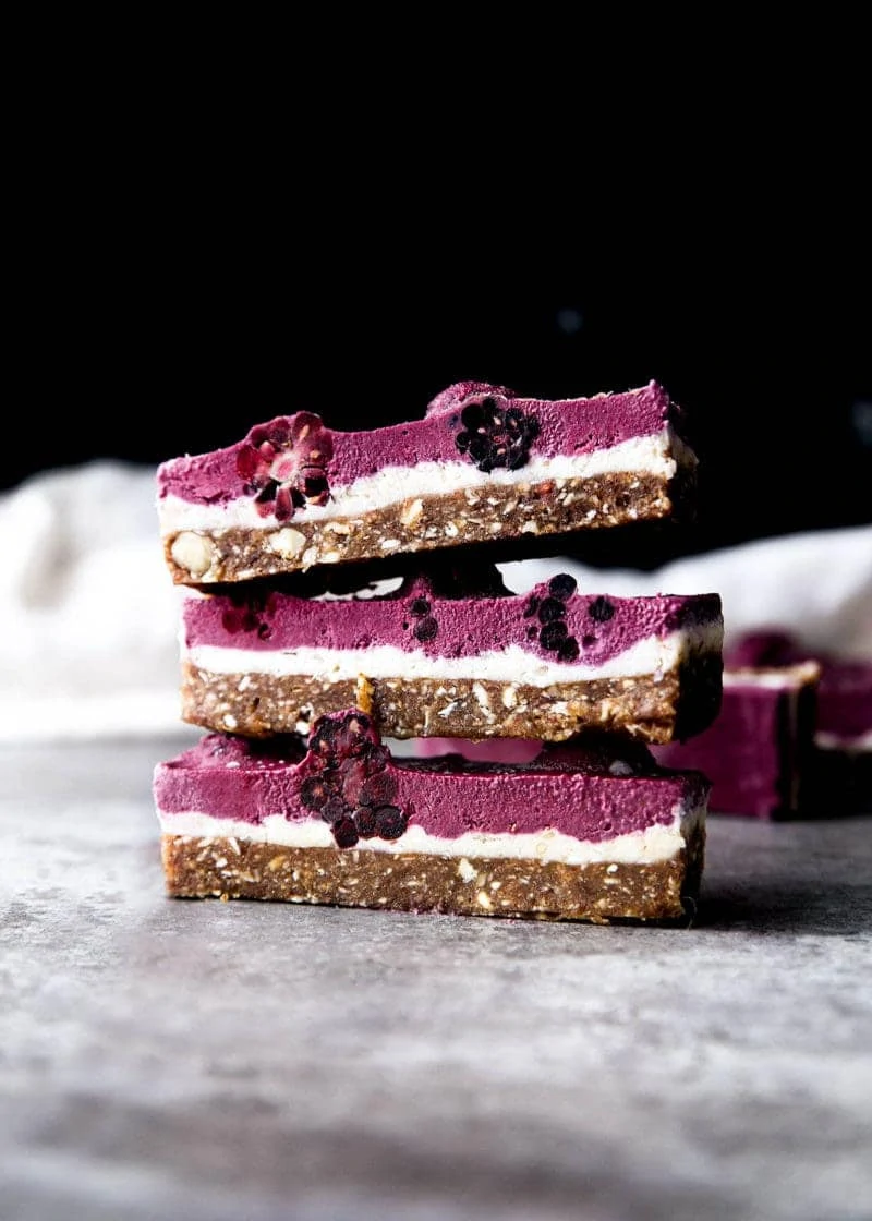Raw Blackberry Coconut Cashew Slice. Yes it's vegan and paelo and all that good stuff, but more importantly it's DELICIOUS.