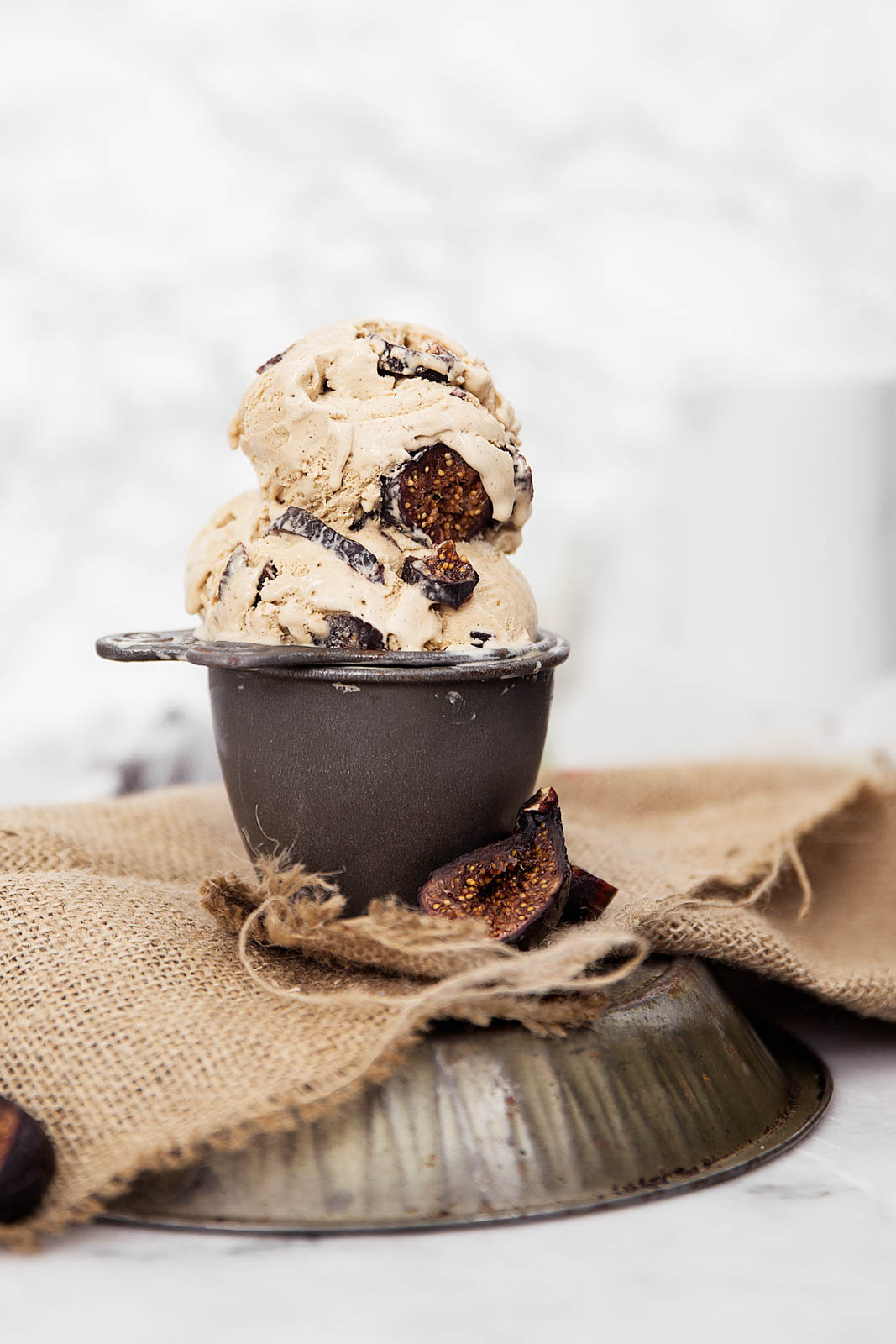 fig and coffee ice cream in a measuring cup