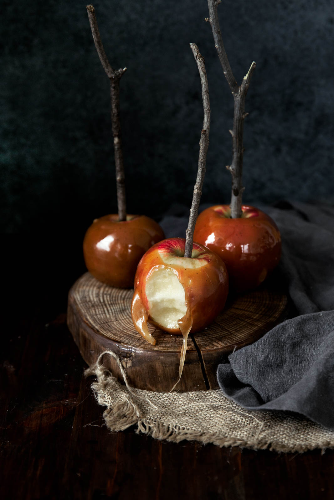Homemade caramel apples spiked with bourbon and flavored with brown butter... uhm, YES PLEASE?!