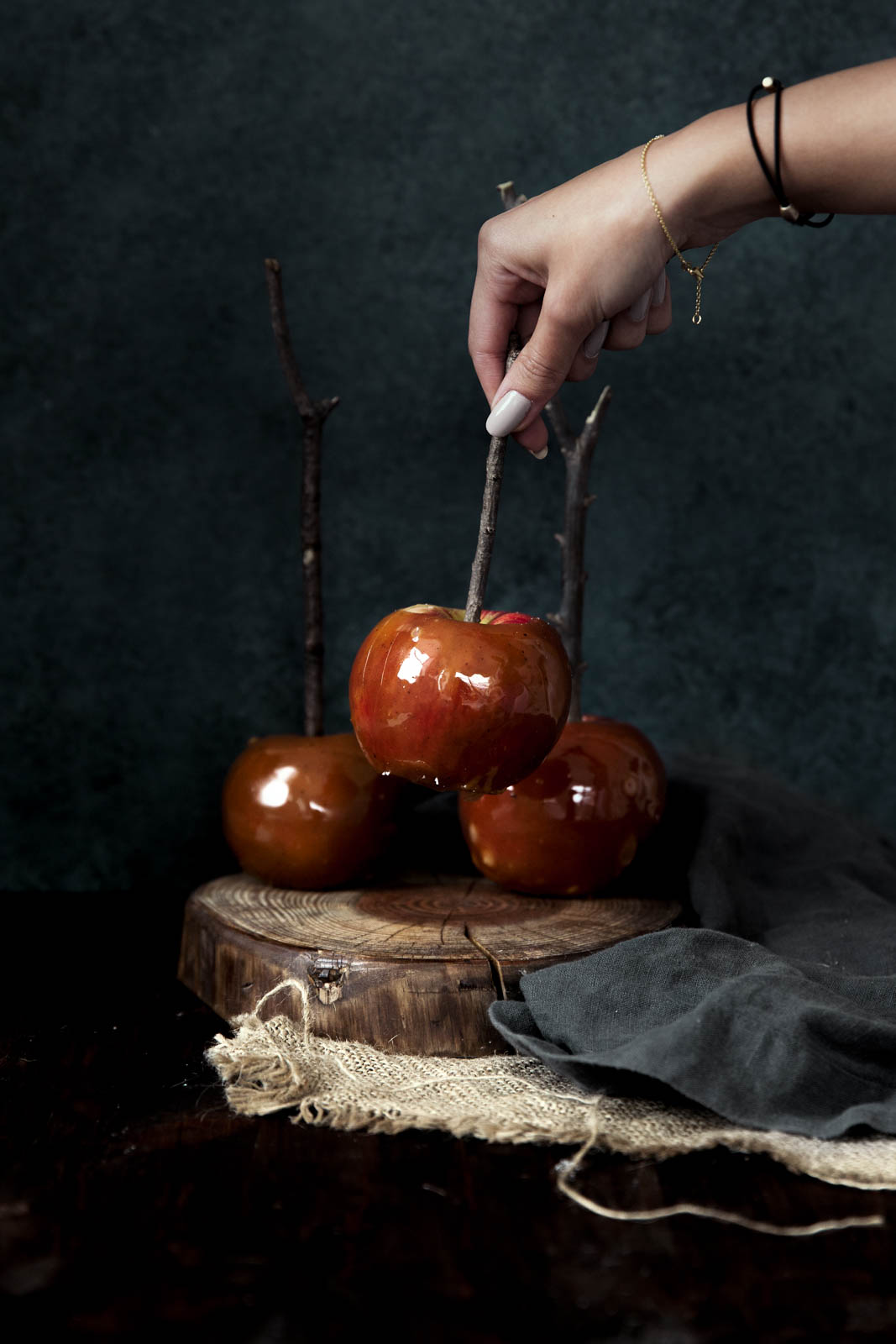Homemade caramel apples spiked with bourbon and flavored with brown butter... uhm, YES PLEASE?!