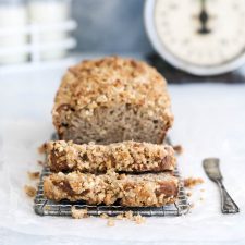 Chai Streusel Banana Bread