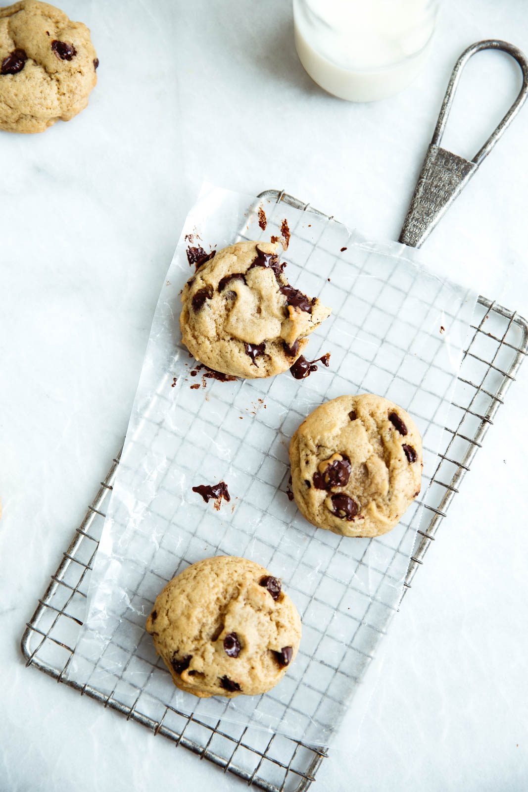 maple chocolate chip cookies on a wire rack