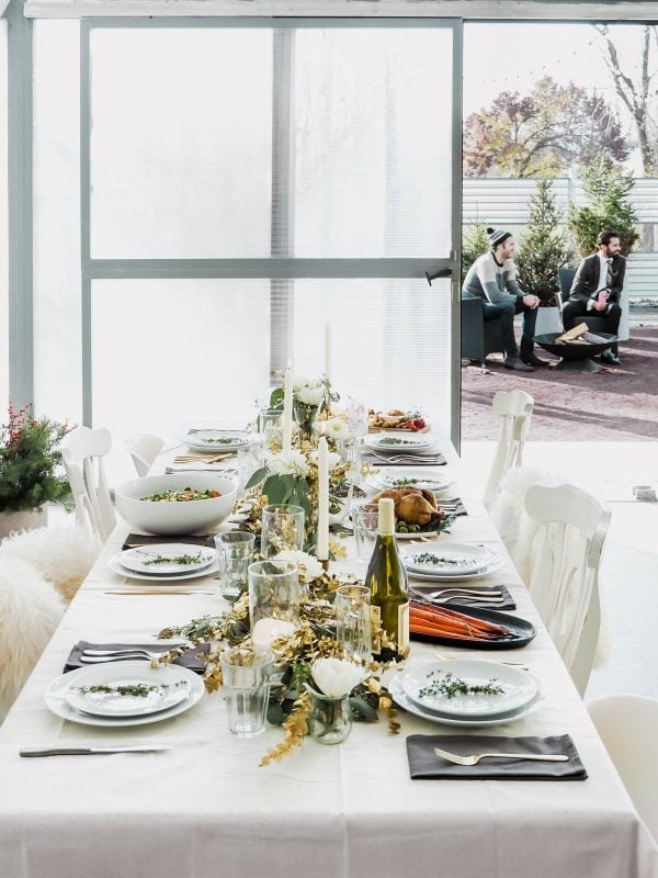 10 Ways to Host an Instagram Worthy Holiday Party - Broma Bakery