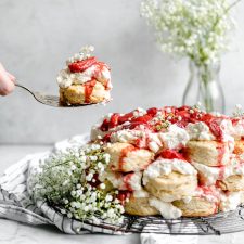 Giant Pull Apart Strawberry Shortcake
