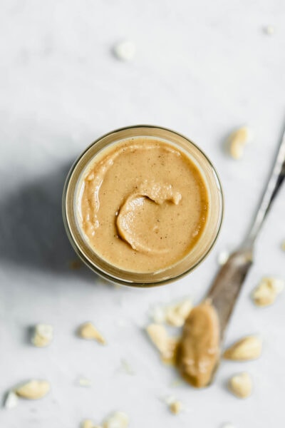 Homemade Vanilla Cardamom Cashew Butter so addicting you'll be eating it out of the jar in spoonfuls! Perfect on toast, with bananas, or in a smoothie!