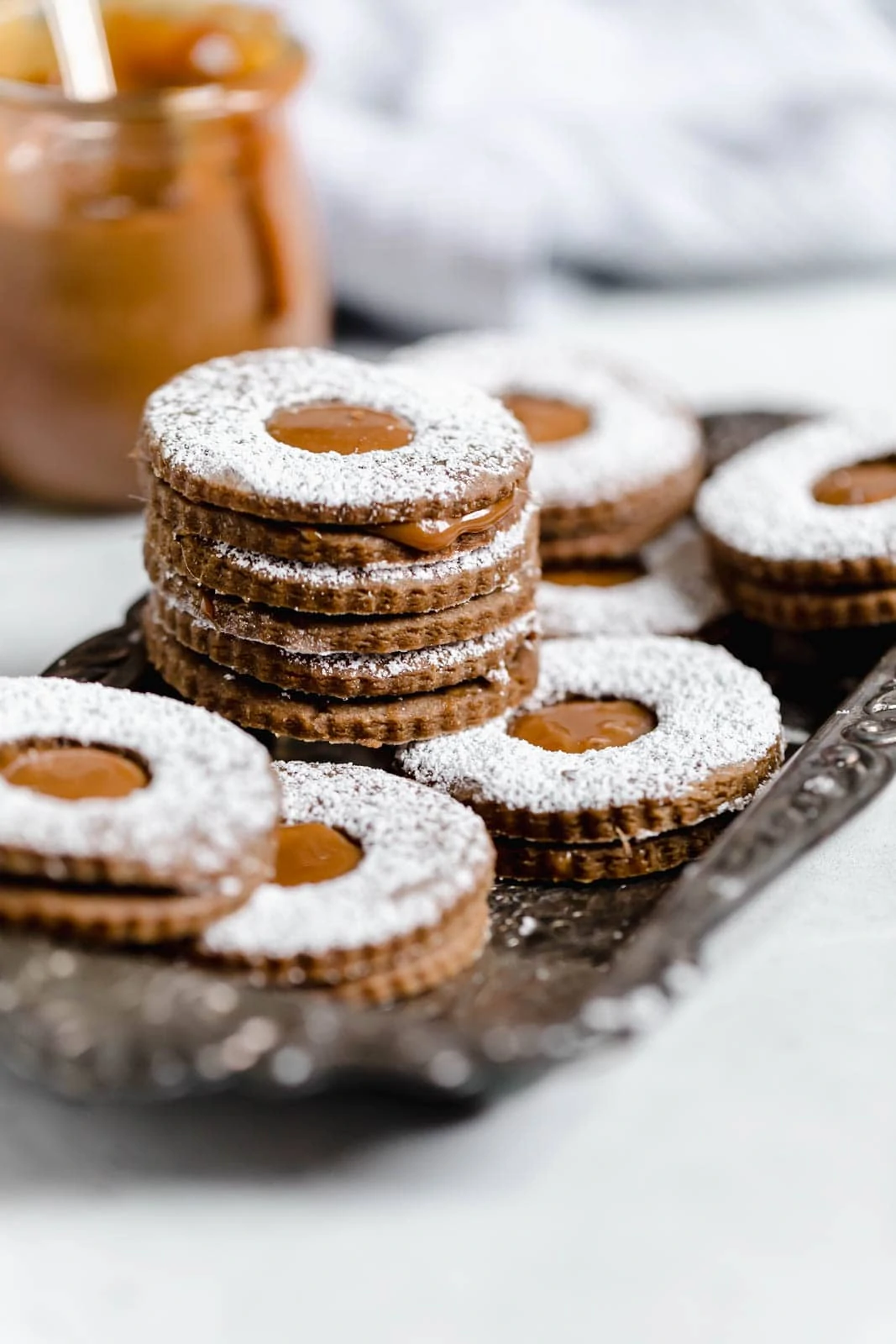 Gingerbread Linzer Cookies with dulce de leche filling