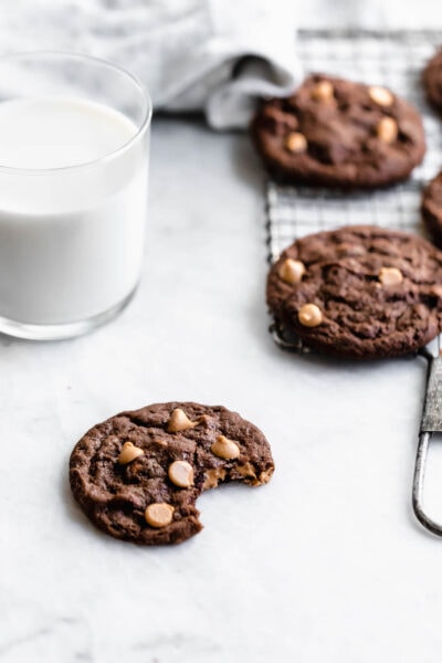 Chewy Chocolate Peanut Butter Chip Cookies are a comforting, crowd-pleasing winter cookie. Perfect dipped in a nice glass of cold milk!