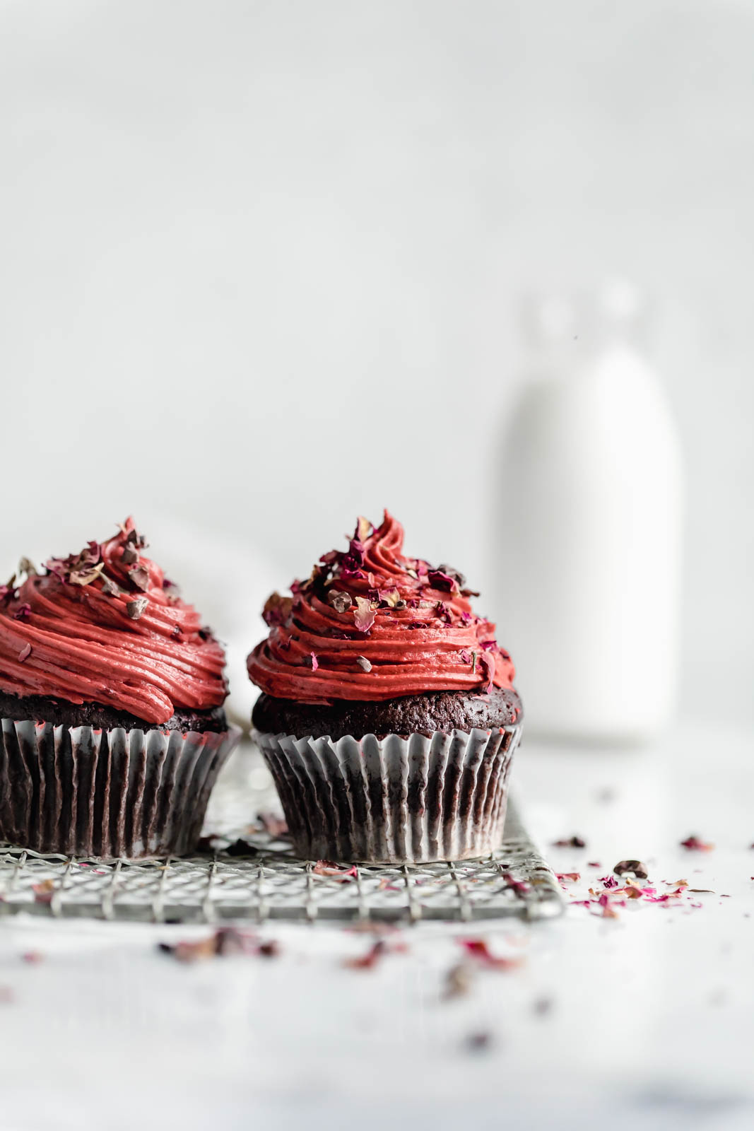 Raspberry Rose Chocolate Cupcakes for Two: one for you, one for your boo. Or two for you, because no one is judging here!