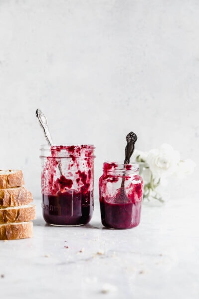 Why choose 1 when you can have 3? Bumbleberry Chia Jam made with raspberries, blueberries, and strawberries, all that summery sweetness without the sugar.
