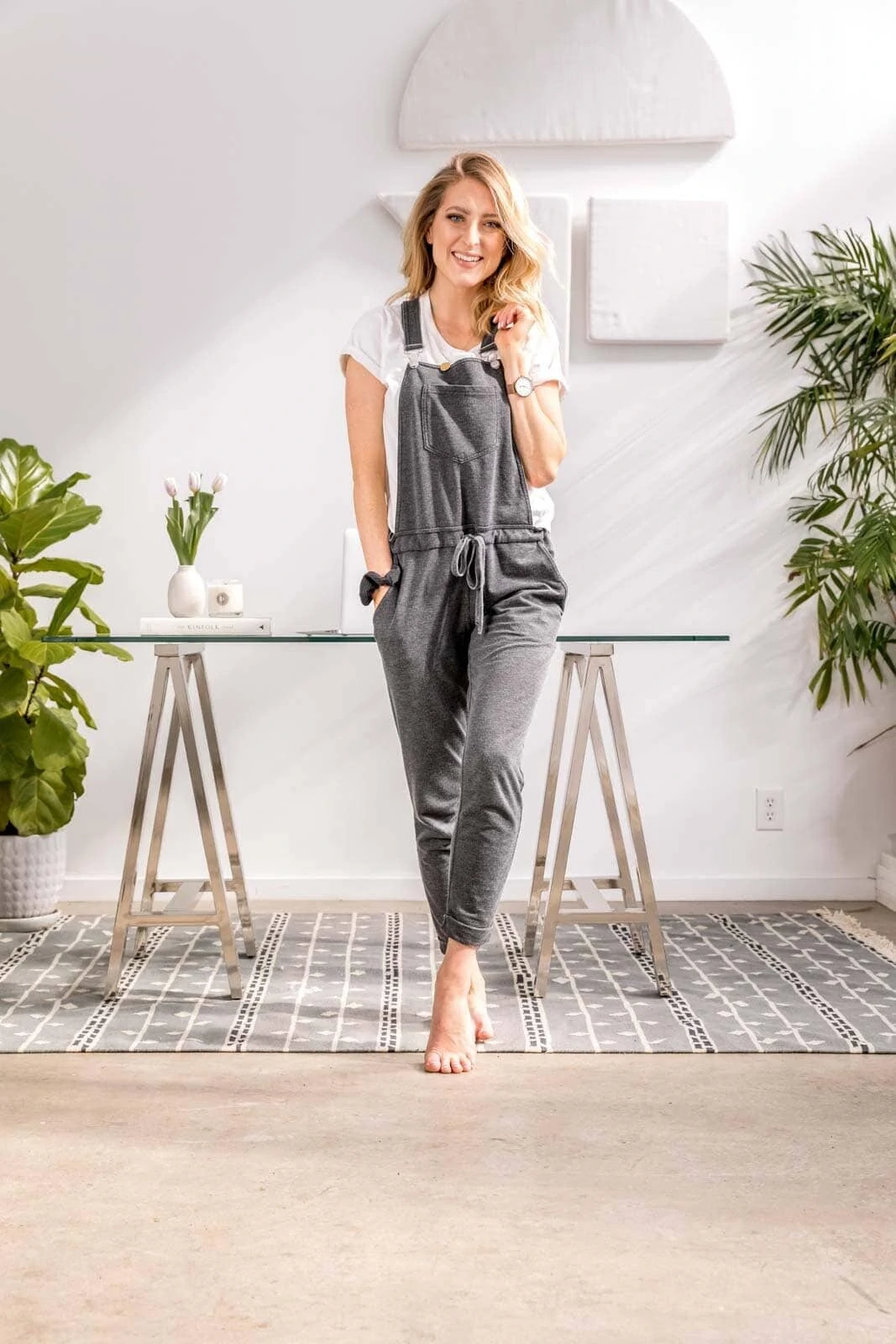 5 cute-casual outfits for the work from home entrepreneur! We're all about style with minimal effort. Here are 5 outfits to wear when you work from home!