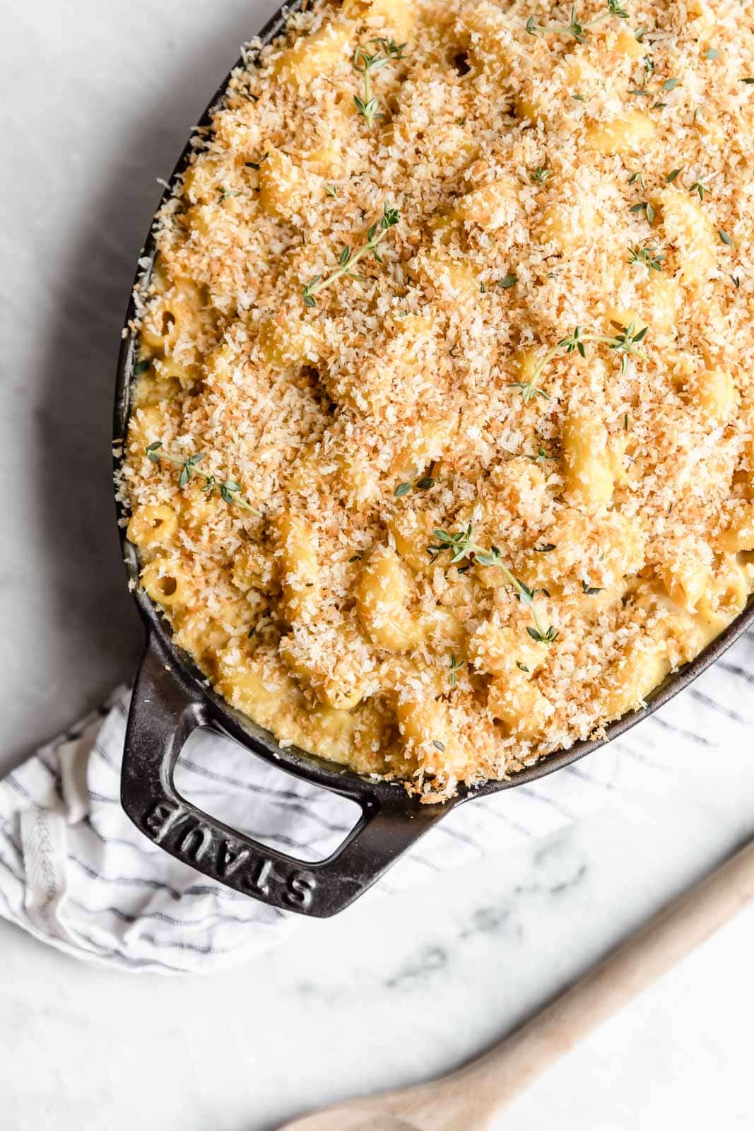 An epic Vegan Mac and Cheese that will have even the most discerning meat eaters will go crazy for! Made with a creamy cashew cheese sauce. 