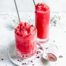 Frosé (Frozen Rosé)