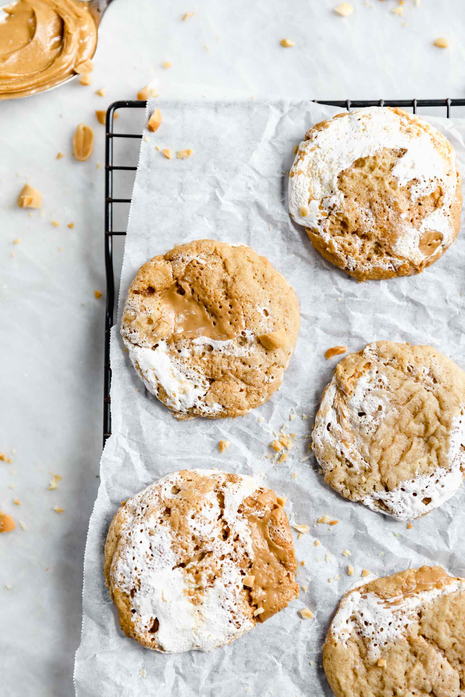 close up of peanut butter and fluff cookies, just like your favorite fluffernutter sandwich