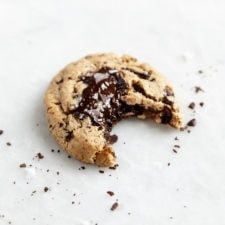 Healthy Gluten Free Chocolate Chip Cookies