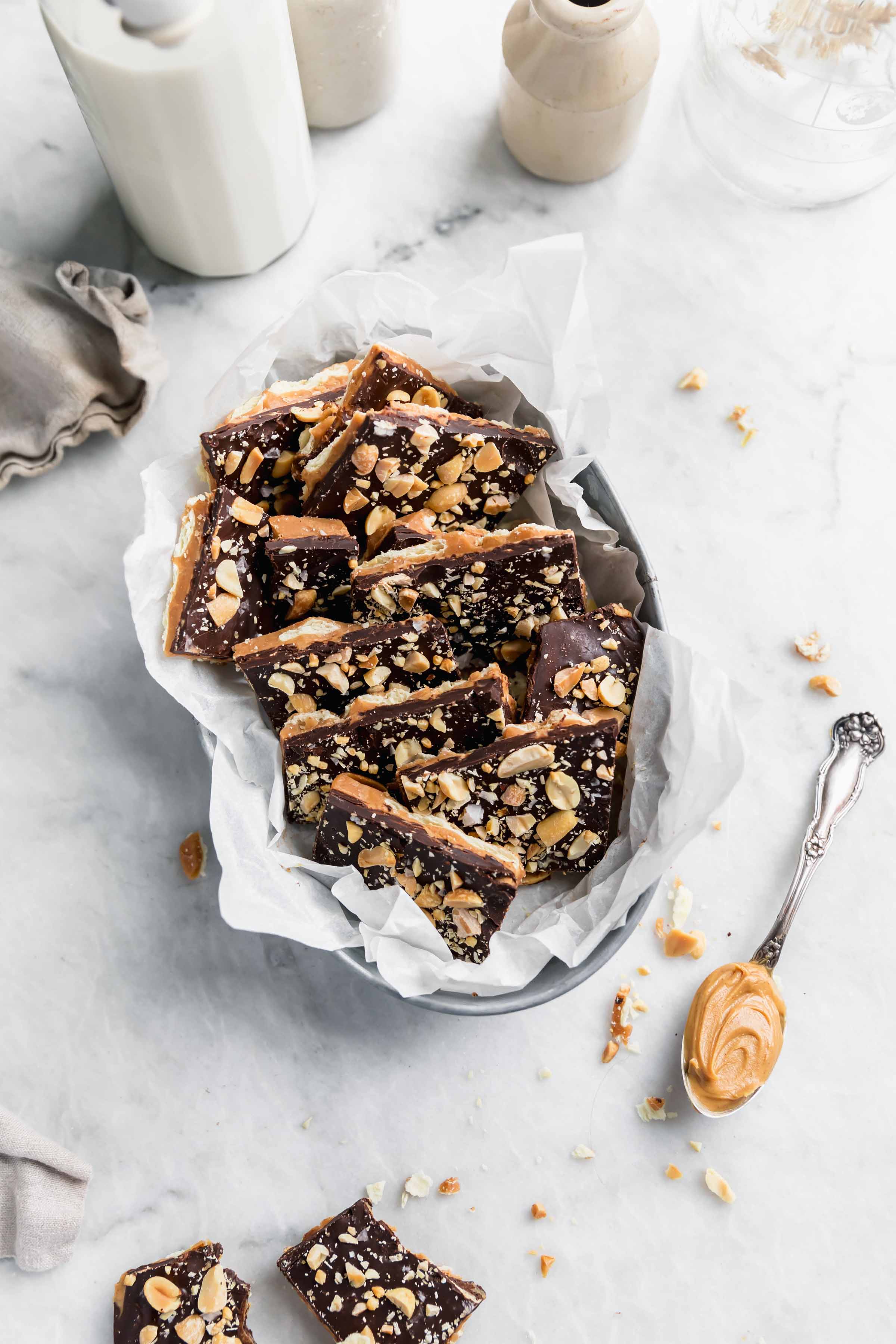 A crowd-pleasing sweet, salty, crunchy, and smooth Peanut Butter Toffee bark made entirely with ingredients you probably already have in your pantry! Hello, sweet thing!