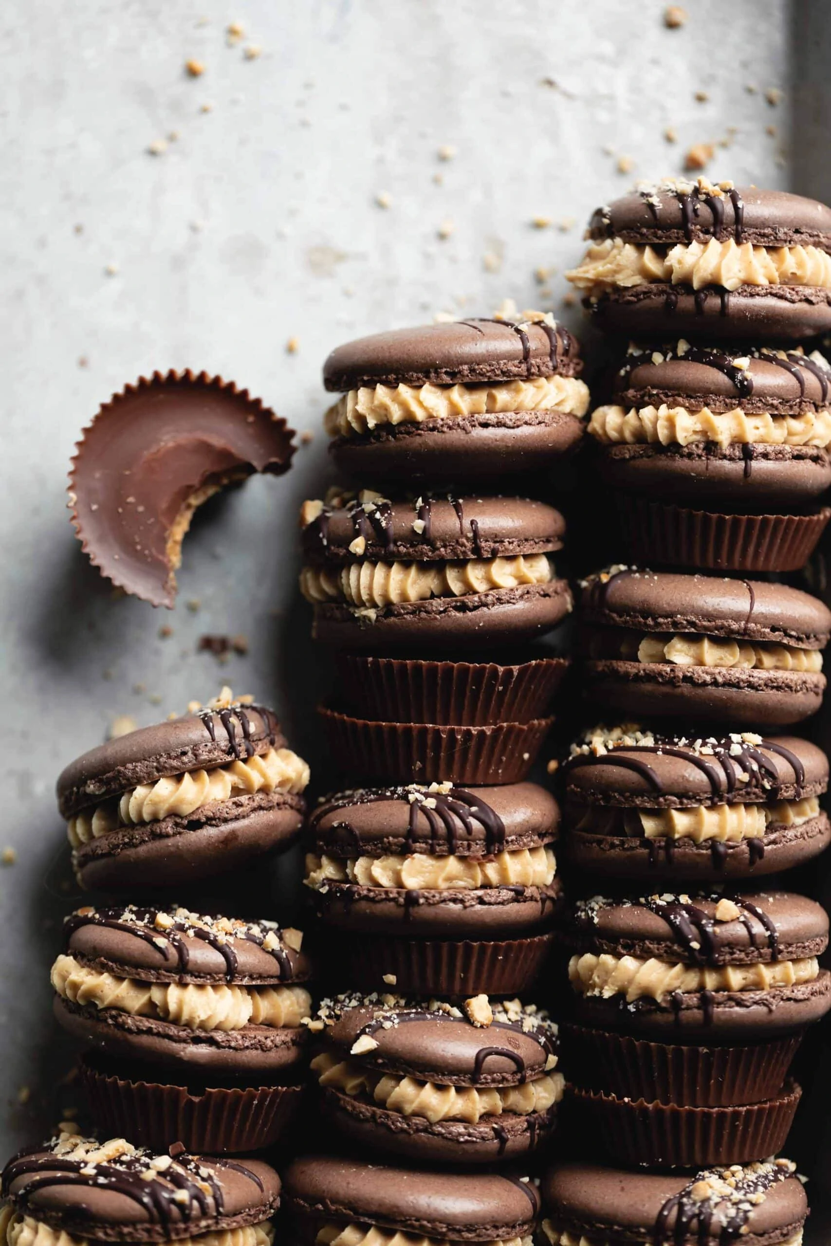 easy reese's macarons aka chocolate peanut butter macarons with a sweet peanut butter filling