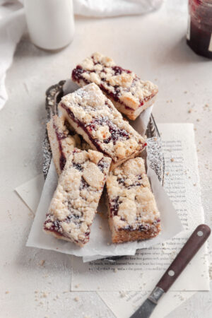 Raspberry Crumble Bars - Broma Bakery