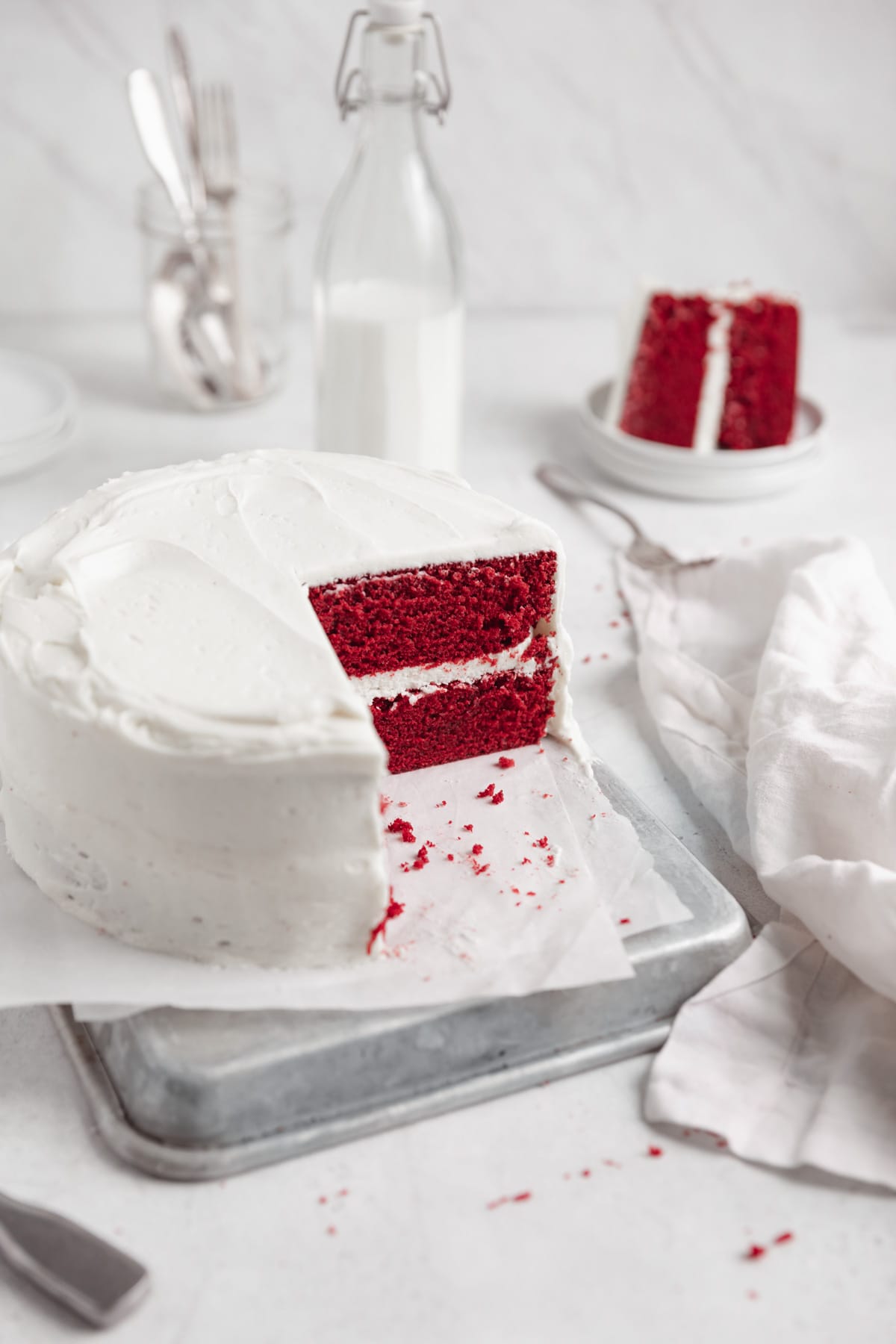 आसान घर का बना लाल मखमली केक