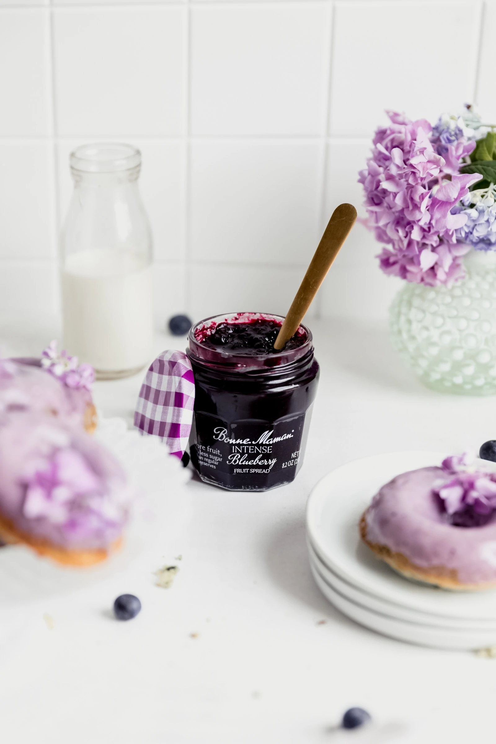 jar of bonne maman blueberry fruit spread