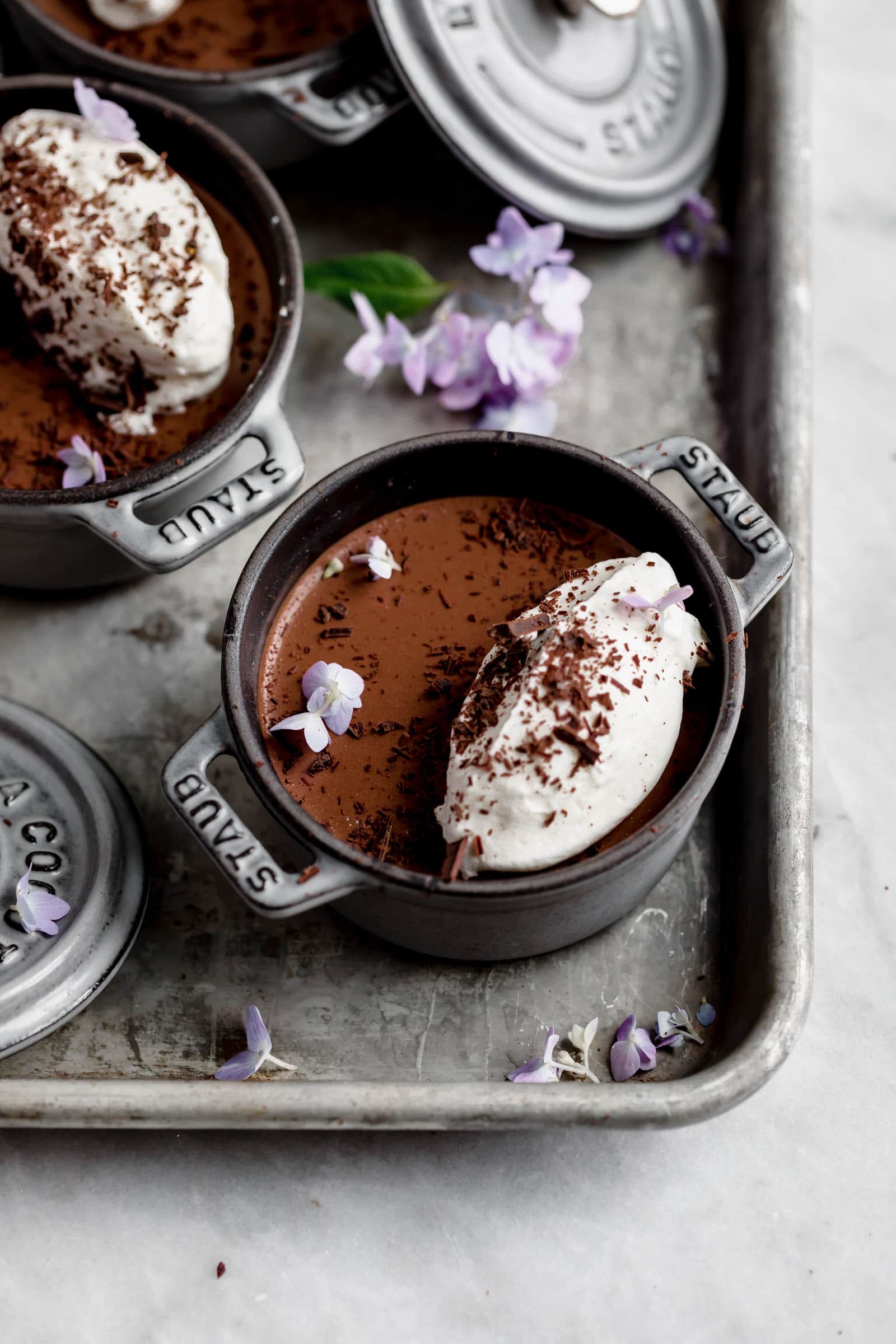 blender chocolate mousse with whipped cream