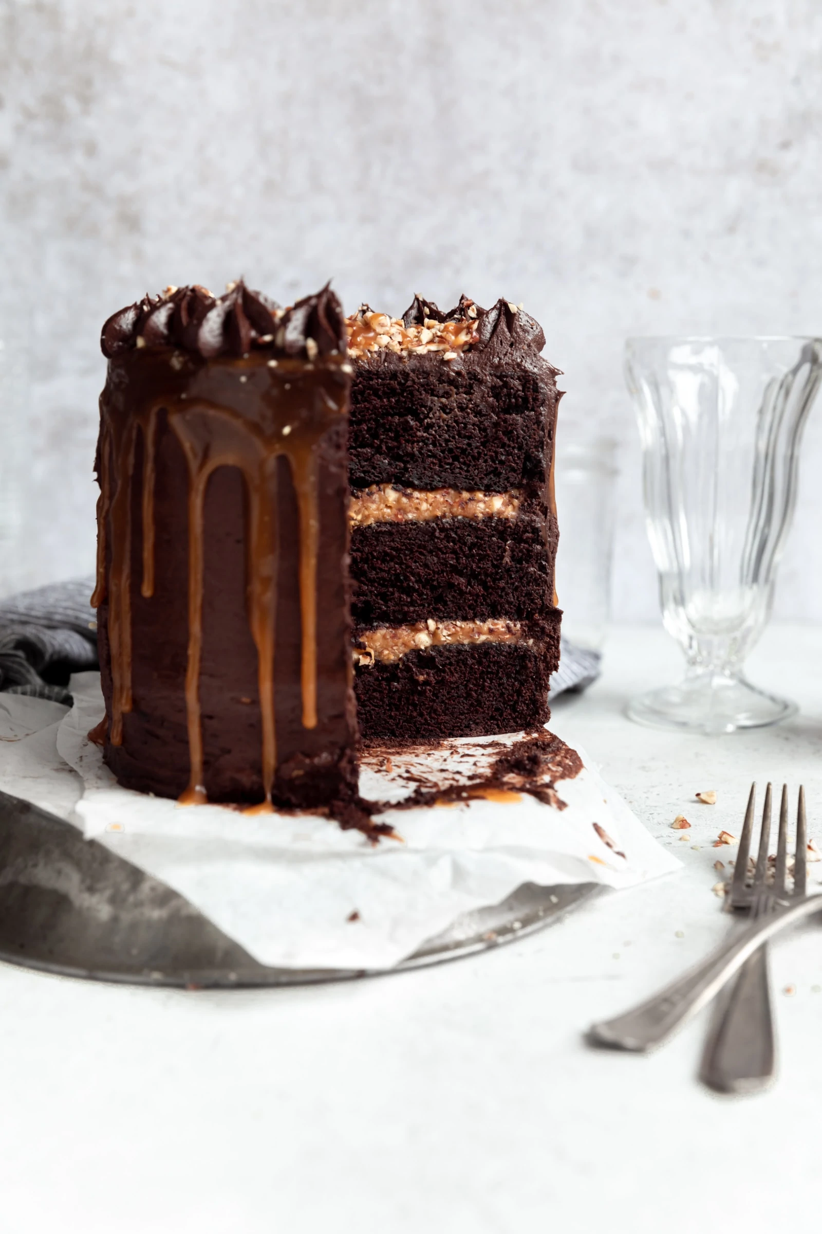 chocolate turtle layer cake