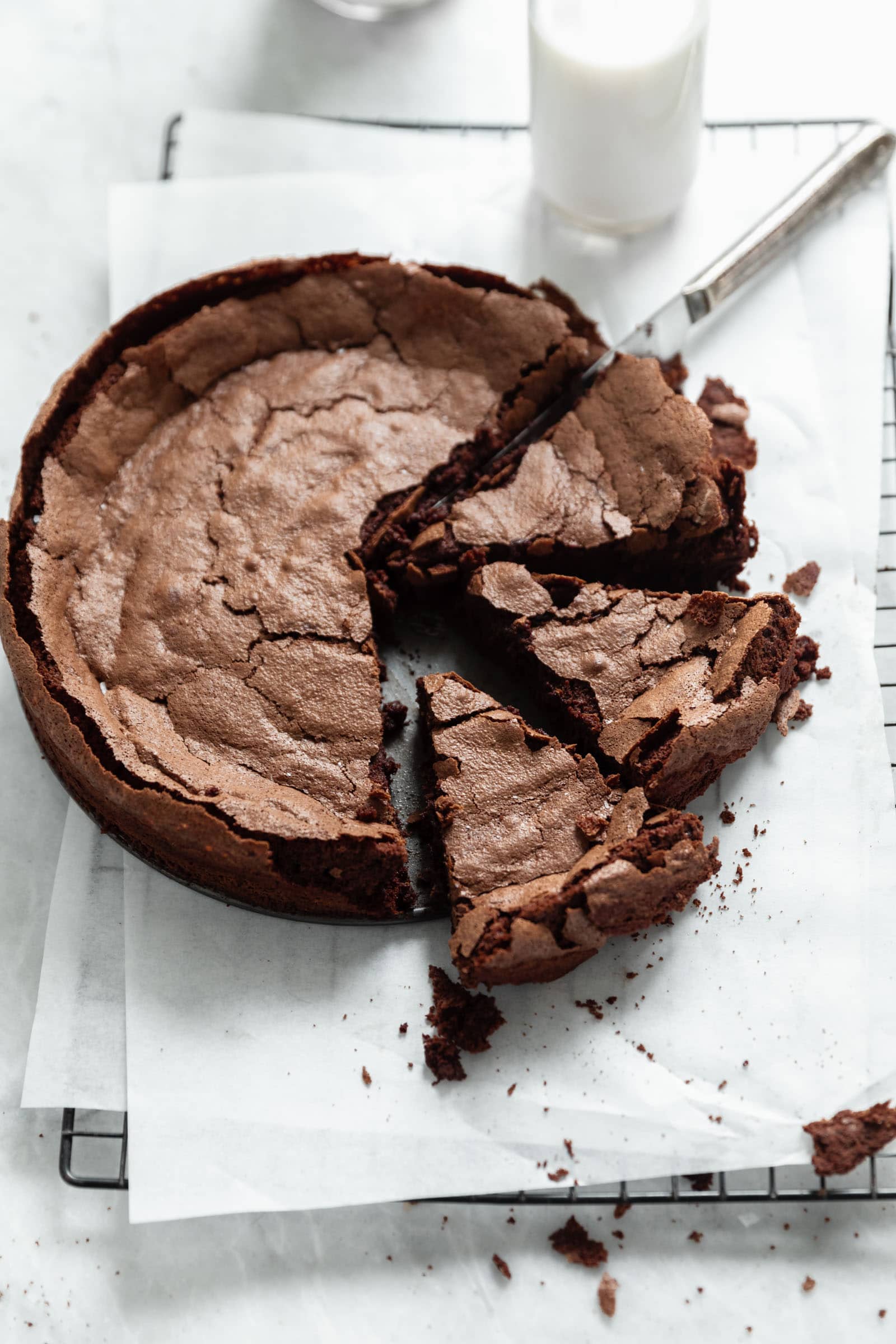 flourless fallen chocolate cake