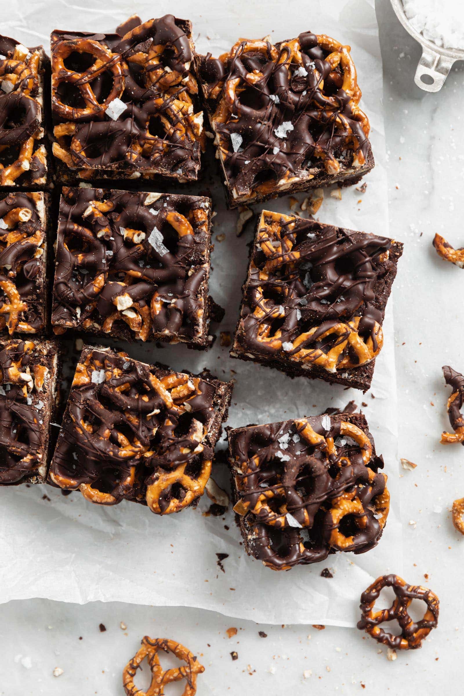 chocolate covered pretzel brownies