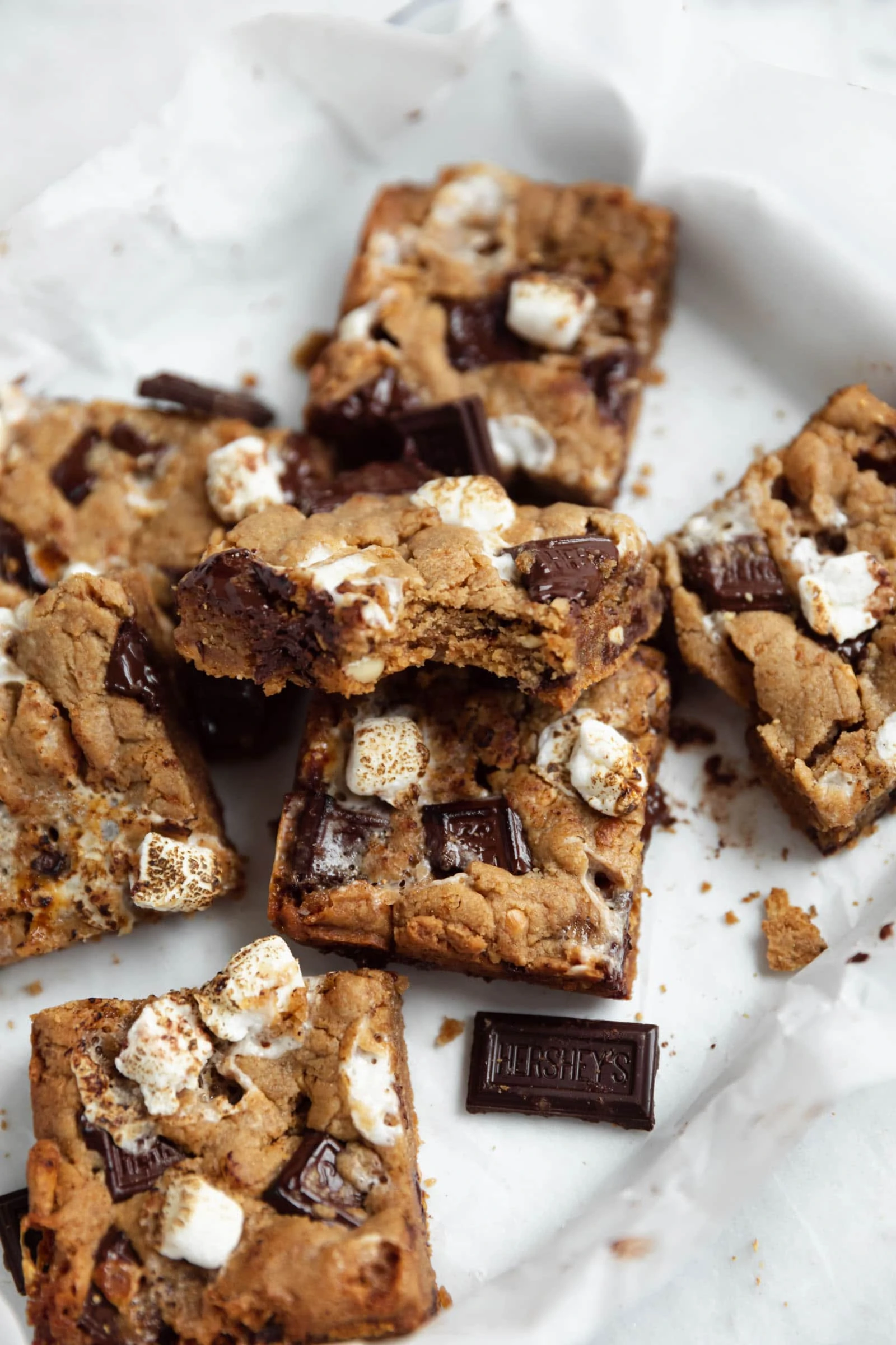 s'mores cookie bars with peanut butter