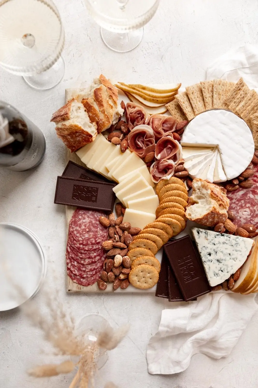 the perfect holiday cheeseboard