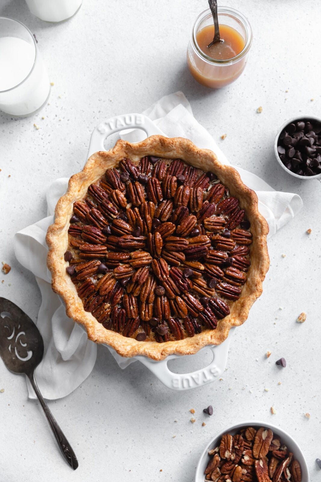 turtle pecan pie with chocolate and caramel