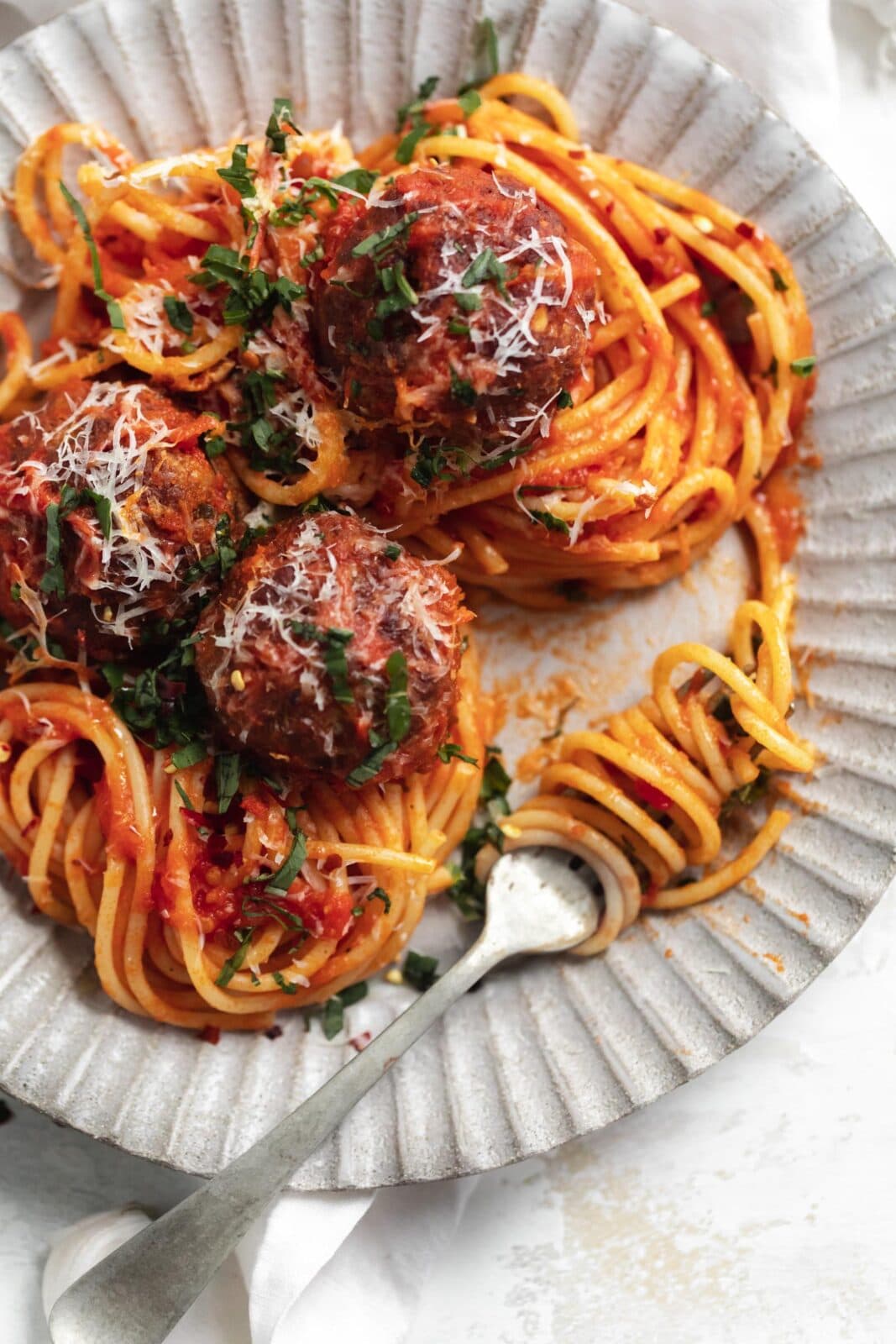 vegetarian meatballs with spaghetti