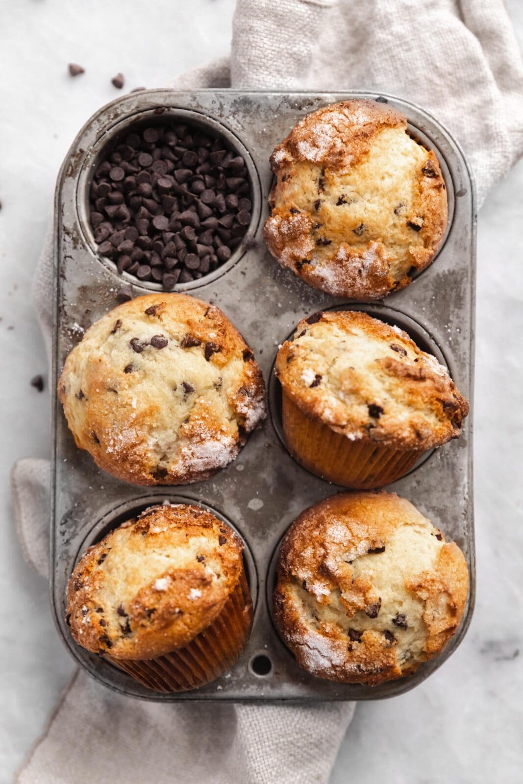 the best chocolate chip muffins