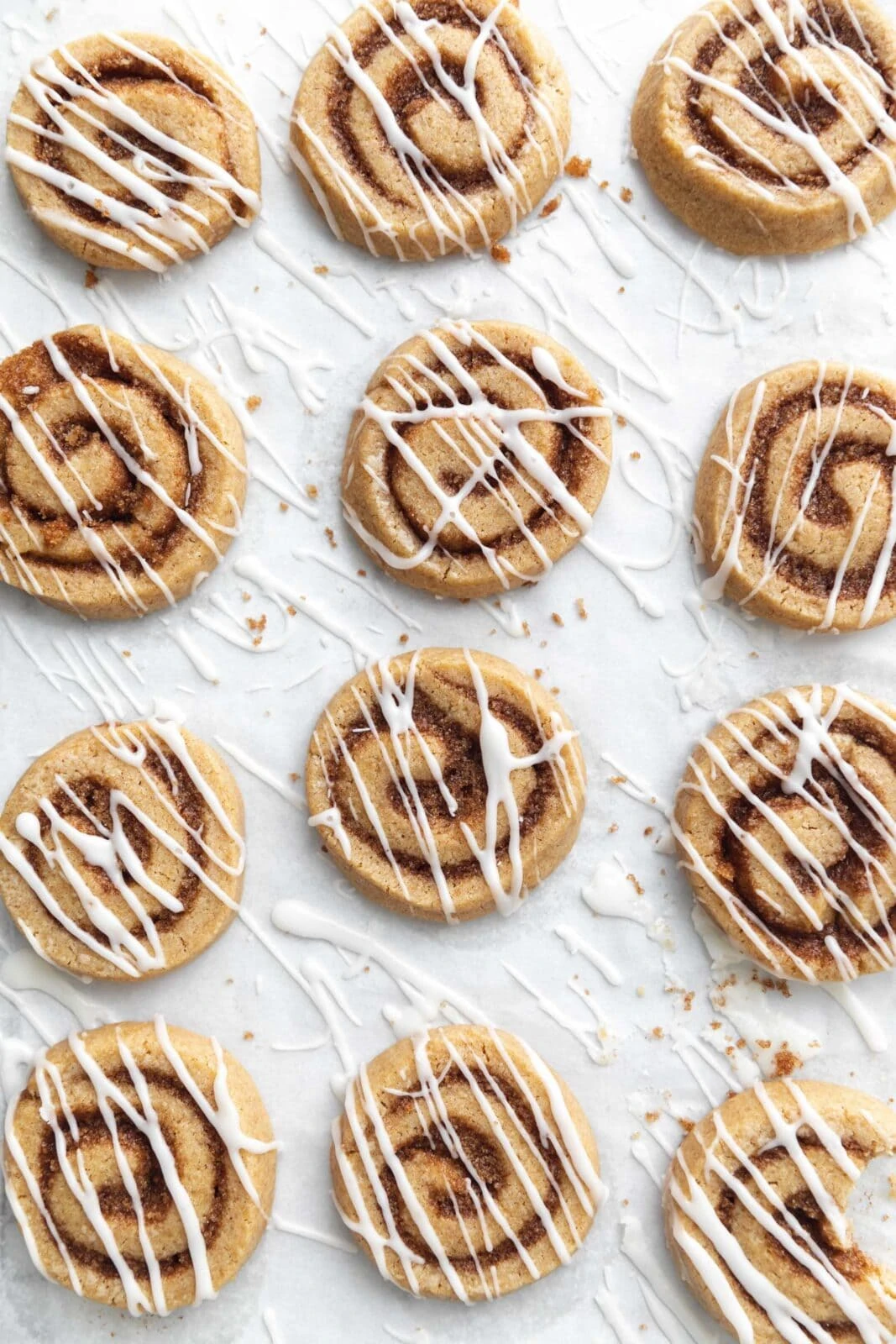 cinnamon roll cookies with cream cheese icing