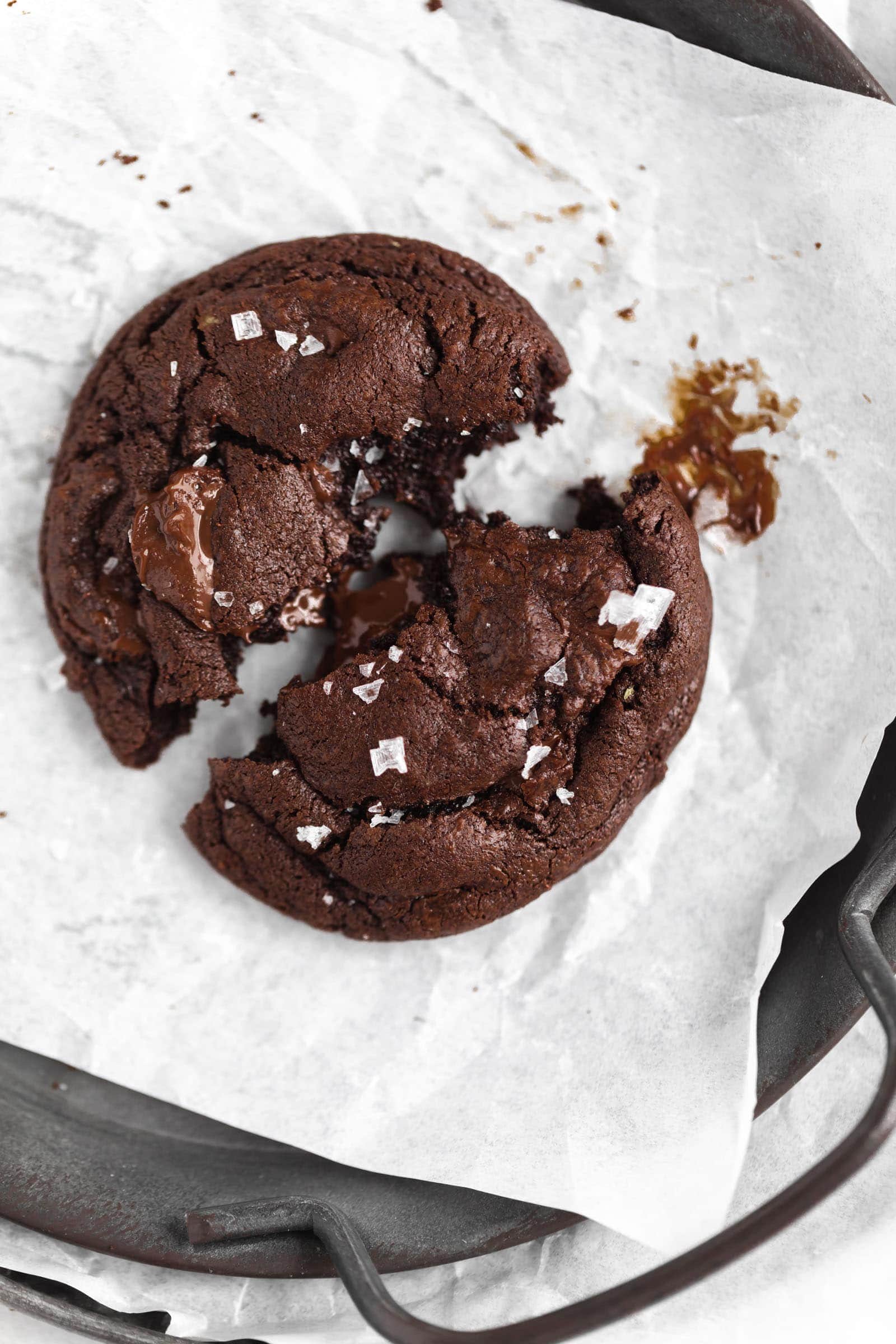 https://bromabakery.com/wp-content/uploads/2022/03/Double-Chocolate-Cookies-6.jpg