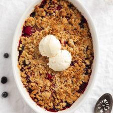 Easy Mixed Berry Crisp