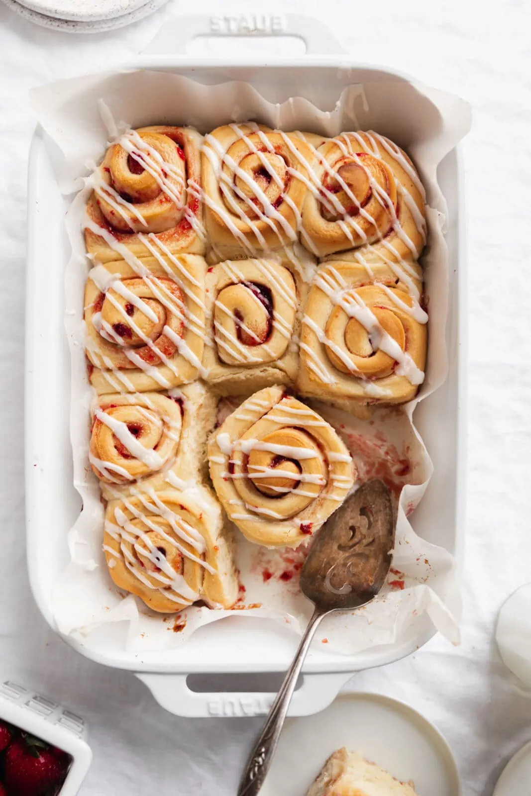 strawberry sweet rolls with cream cheese icing