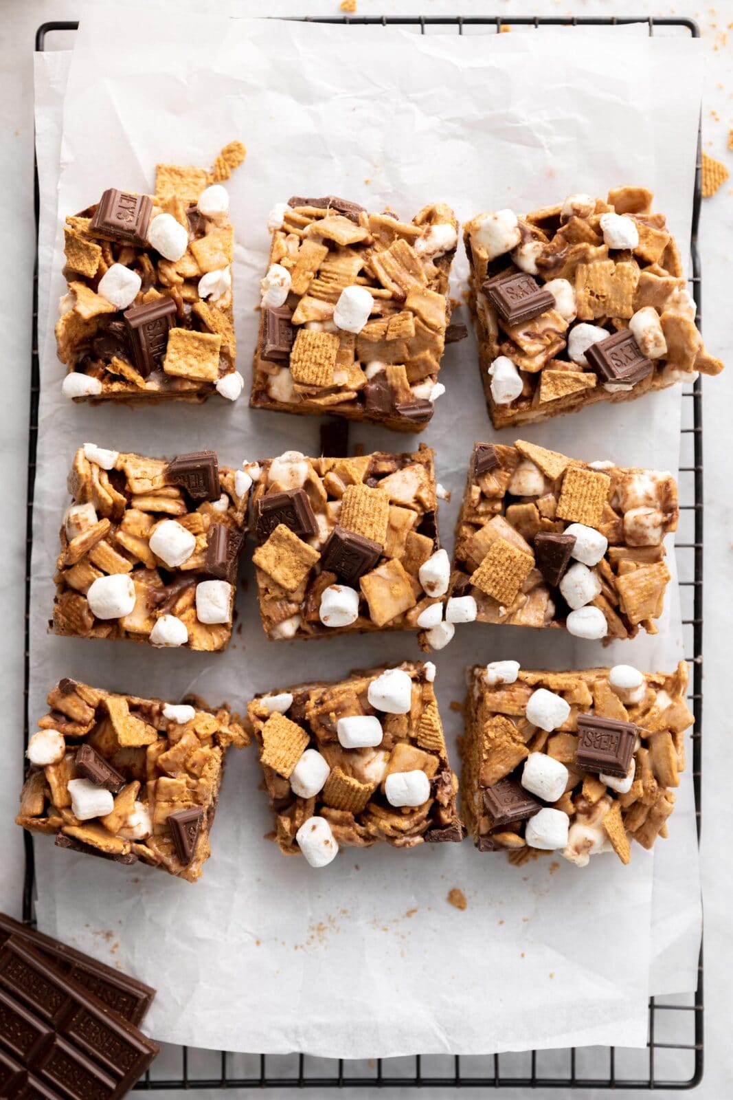 golden graham s'mores bars with hershey's chocoalte