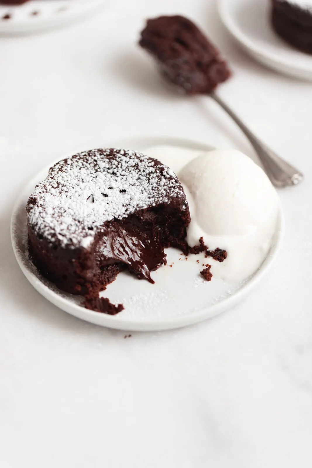 molten lava cakes with chocolate center