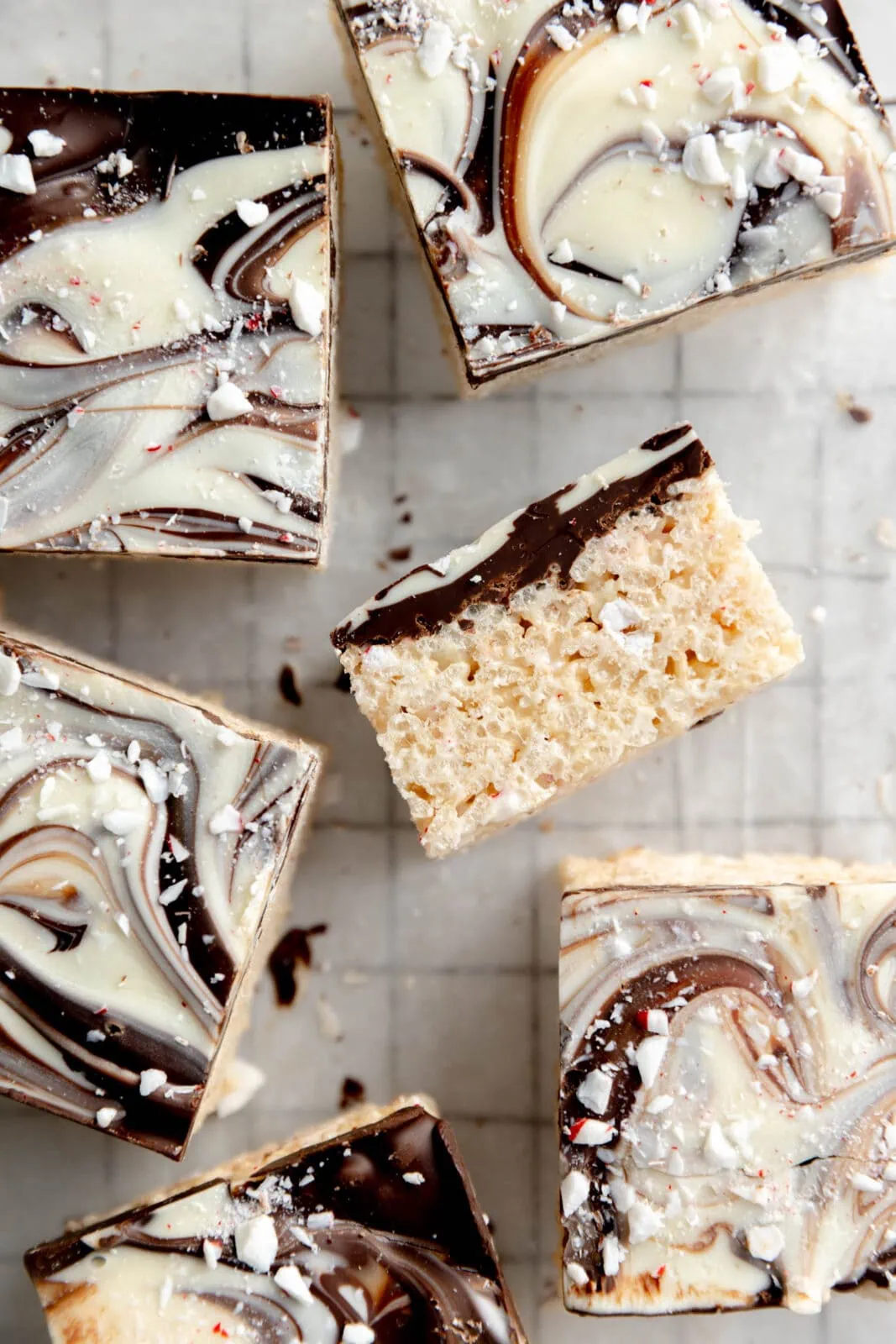 peppermint bark rice krispie treats with crushed up peppermint candies