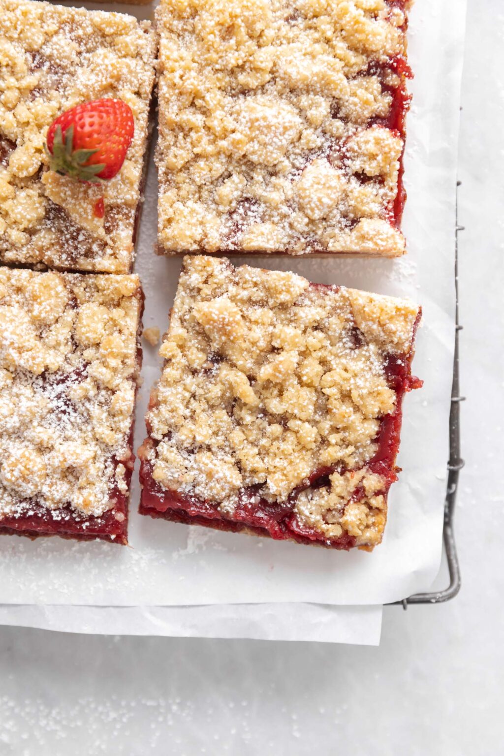 Strawberry Rhubarb Crumble Bars - Broma Bakery