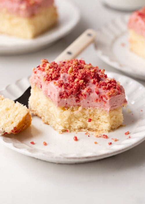 Strawberry Crunch Cake