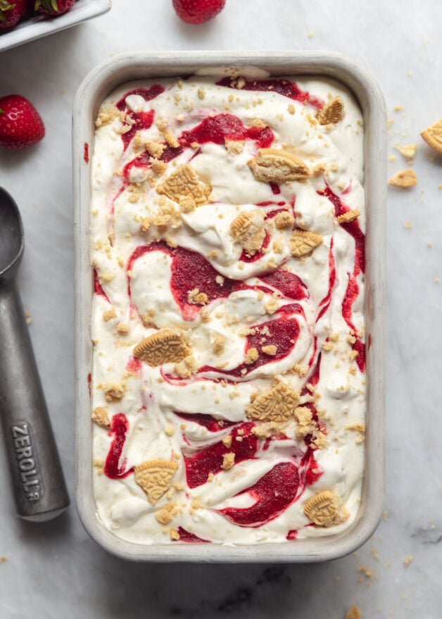 golden oreo strawberry cheesecake ice cream